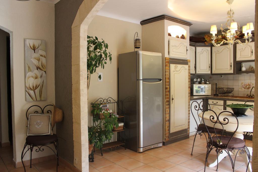 Gites Maisons De Vacances Domaine La Chamade Carpentras Kamer foto