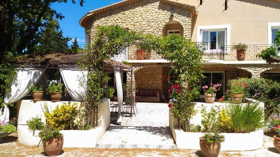 Gites Maisons De Vacances Domaine La Chamade Carpentras Buitenkant foto