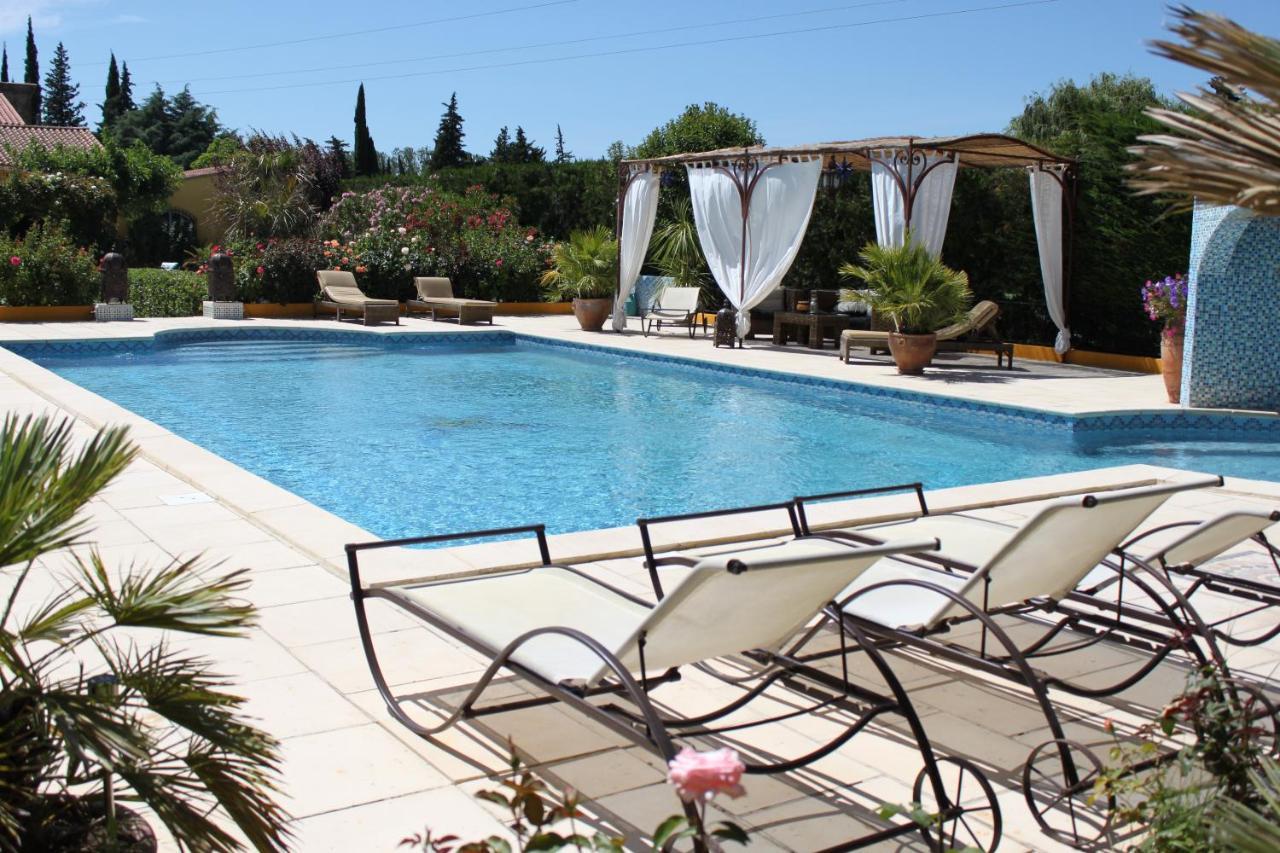 Gites Maisons De Vacances Domaine La Chamade Carpentras Buitenkant foto